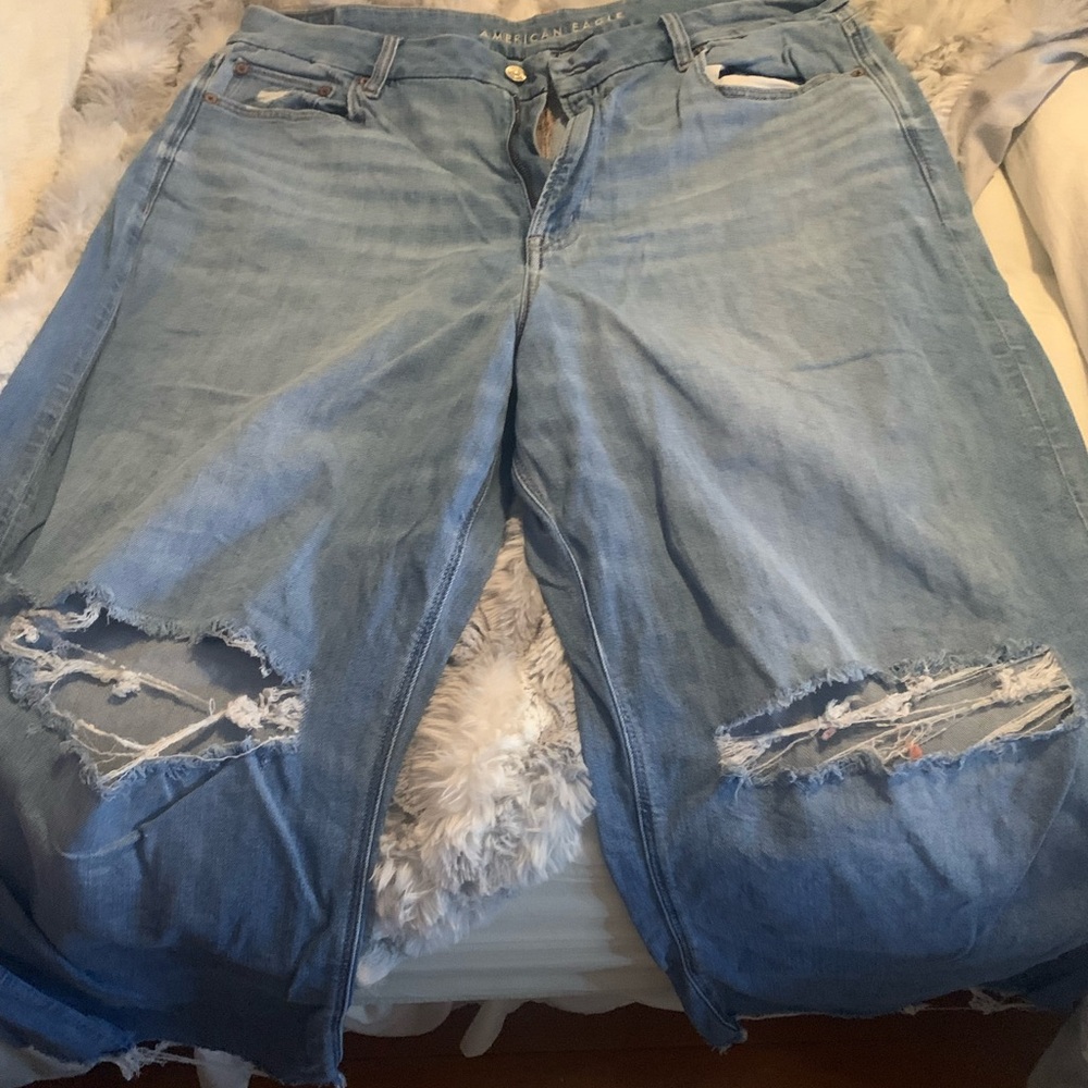 American Eagle Outfitters Light Blue Ripped Boyfriend Jeans
